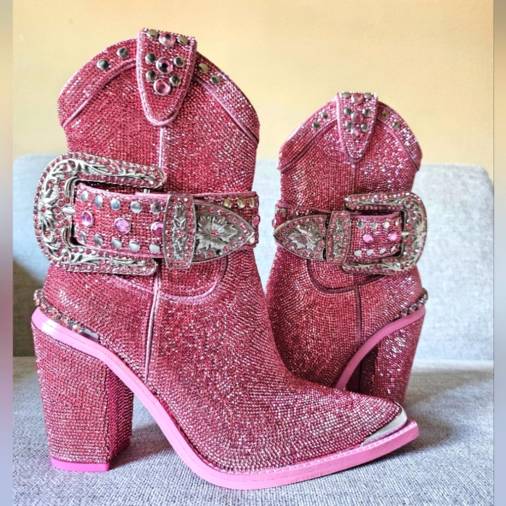NWOT Club Exx Pink Rhinestone Cowboy Boots